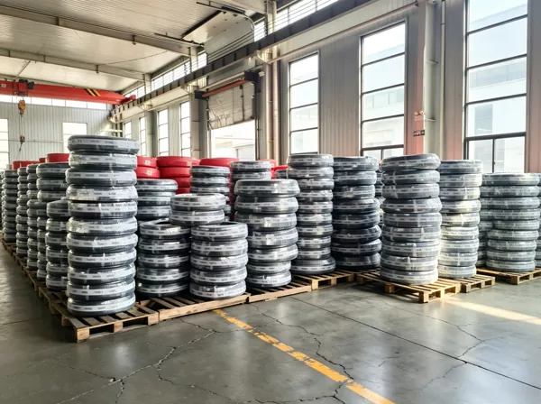 Como funcionam as mangueiras de borracha reforçadas com tecido? Hebei Zhehan Rubber & Plastic Products Co., Ltd. explica os princípios básicos das mangueiras de transferência flexíveis industriais.